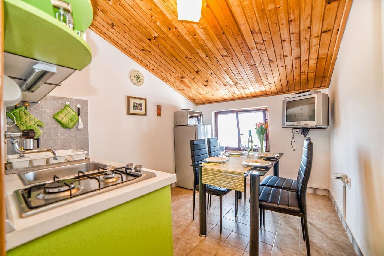 Apartments And Rooms Ana Pomer 217 Εξωτερικό φωτογραφία