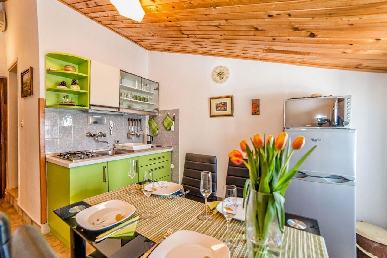 Apartments And Rooms Ana Pomer 217 Εξωτερικό φωτογραφία