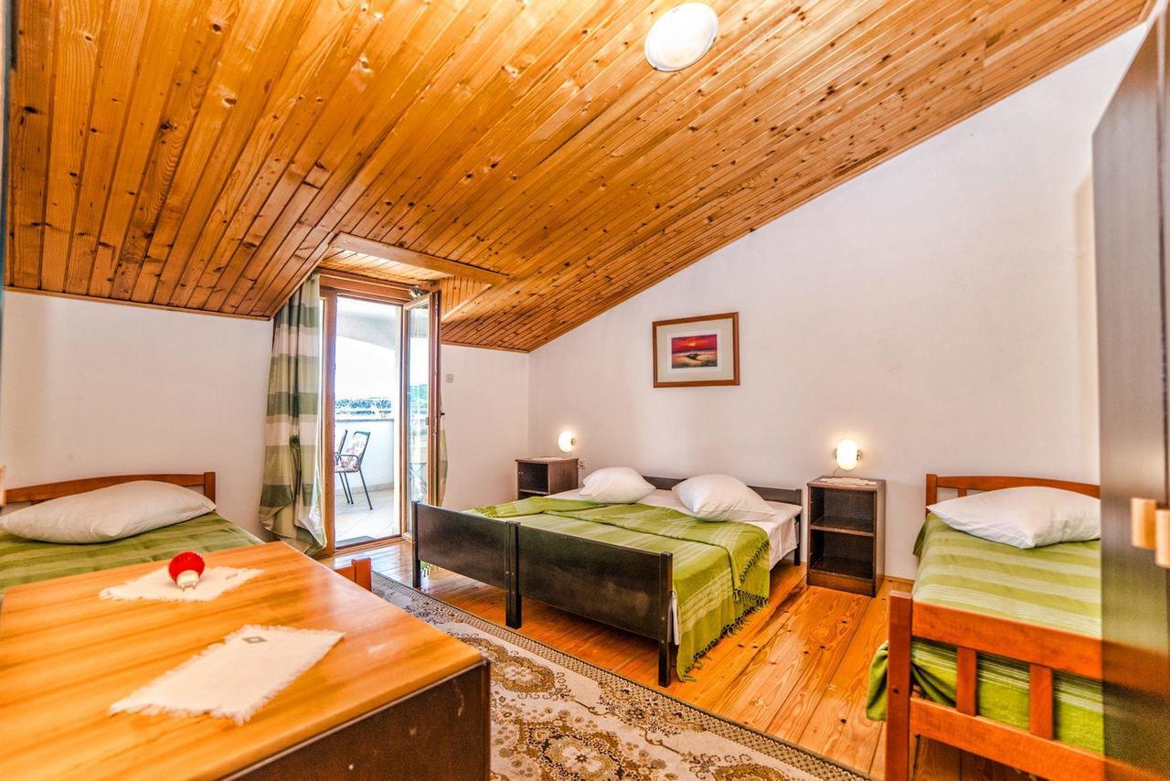 Apartments And Rooms Ana Pomer 217 Εξωτερικό φωτογραφία