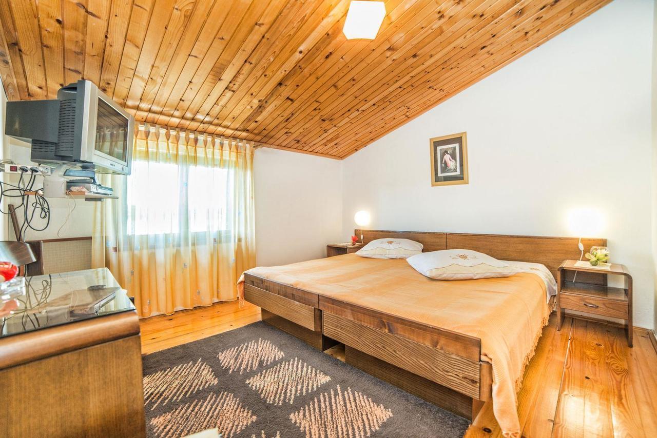 Apartments And Rooms Ana Pomer 217 Εξωτερικό φωτογραφία