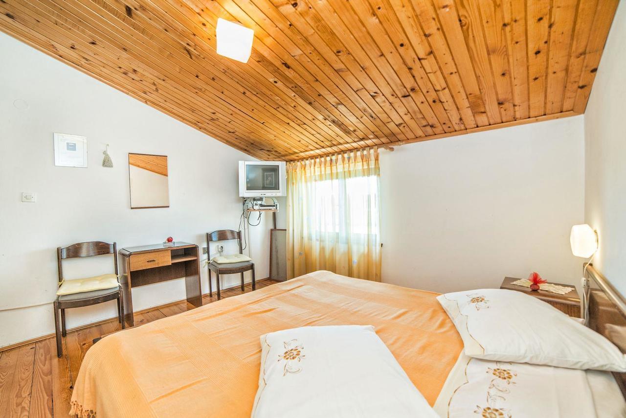 Apartments And Rooms Ana Pomer 217 Εξωτερικό φωτογραφία