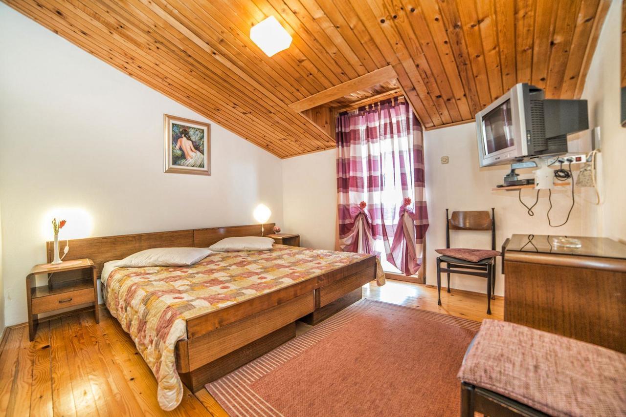 Apartments And Rooms Ana Pomer 217 Εξωτερικό φωτογραφία