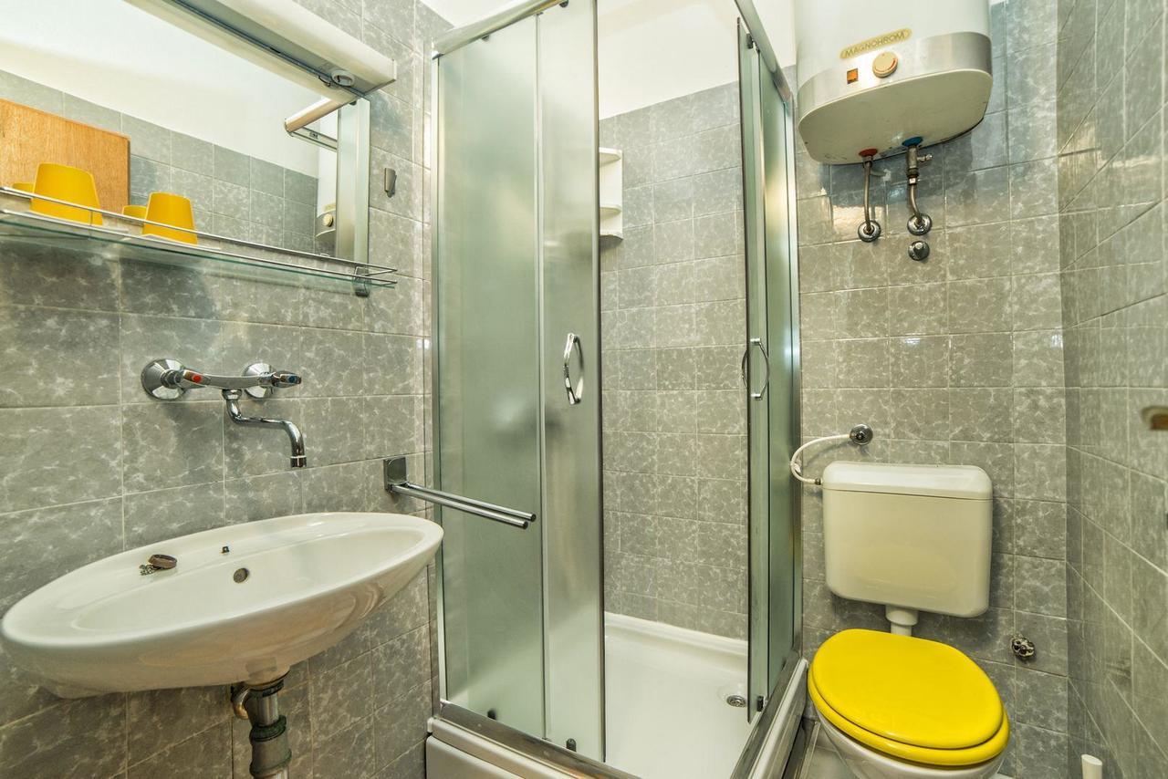 Apartments And Rooms Ana Pomer 217 Εξωτερικό φωτογραφία