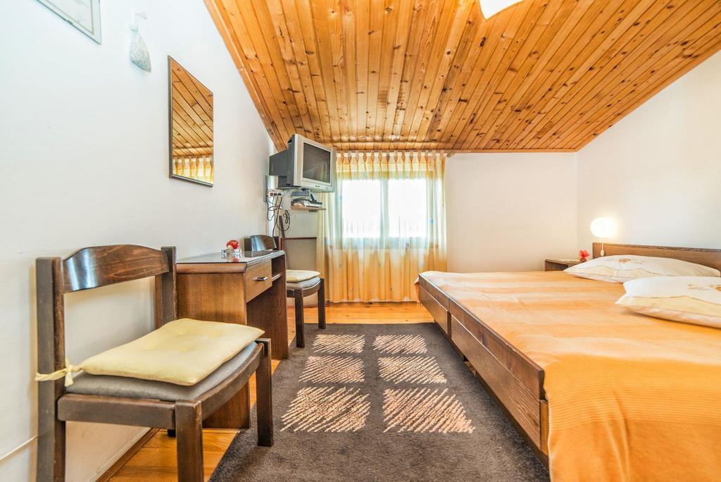 Apartments And Rooms Ana Pomer 217 Εξωτερικό φωτογραφία