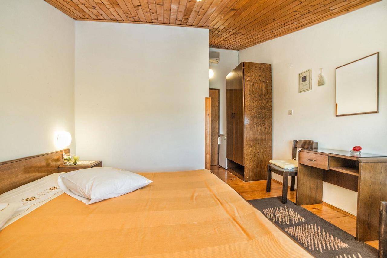 Apartments And Rooms Ana Pomer 217 Εξωτερικό φωτογραφία