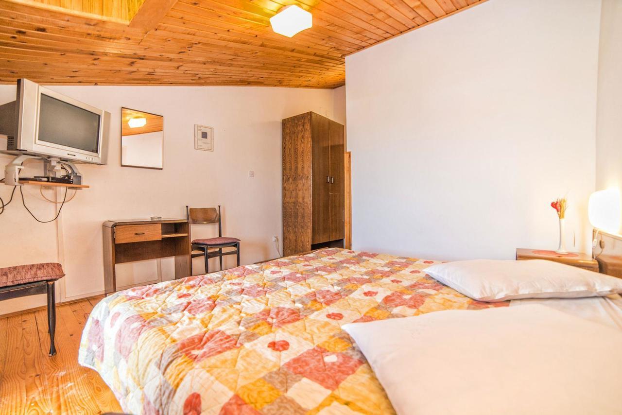 Apartments And Rooms Ana Pomer 217 Εξωτερικό φωτογραφία