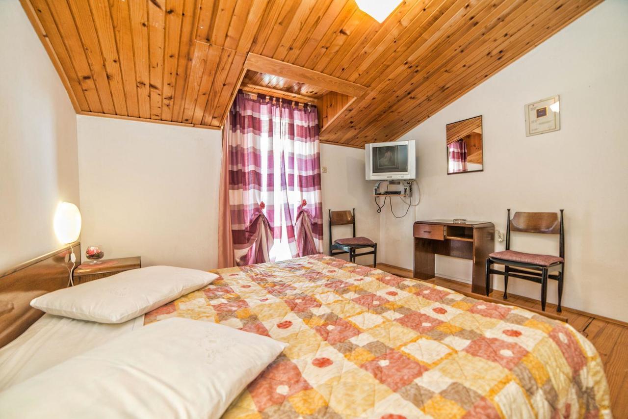 Apartments And Rooms Ana Pomer 217 Εξωτερικό φωτογραφία